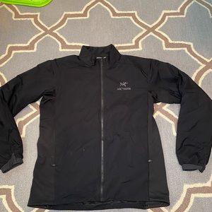 Excellent condition Arcteryx Atom LT model men’s jacket Large Black